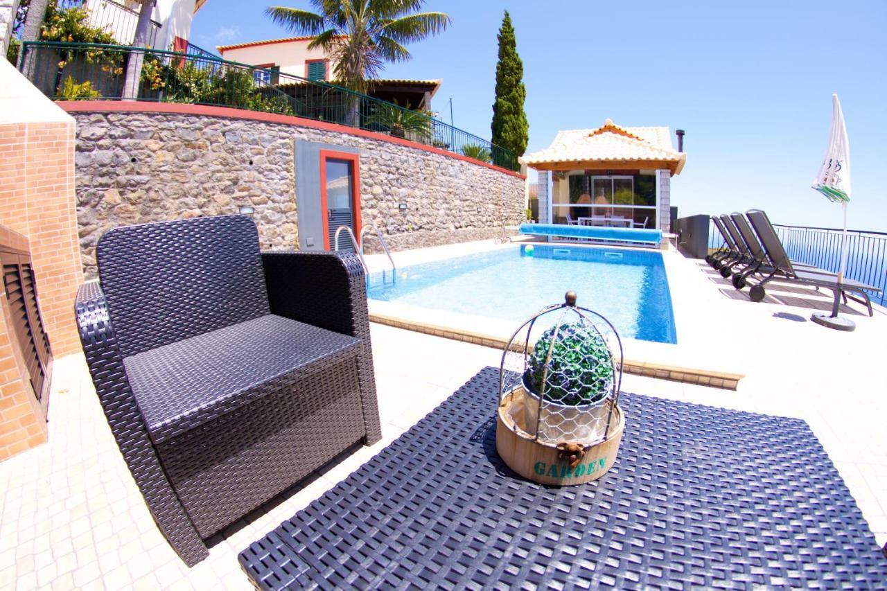 Casa Da Rainha Bungallow Estreito Da Calheta ภายนอก รูปภาพ