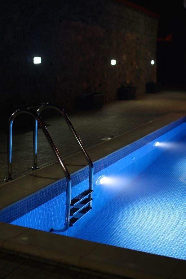 Casa Da Rainha Bungallow Estreito Da Calheta ภายนอก รูปภาพ