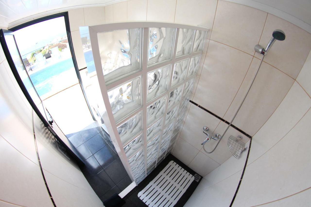 Casa Da Rainha Bungallow Estreito Da Calheta ภายนอก รูปภาพ